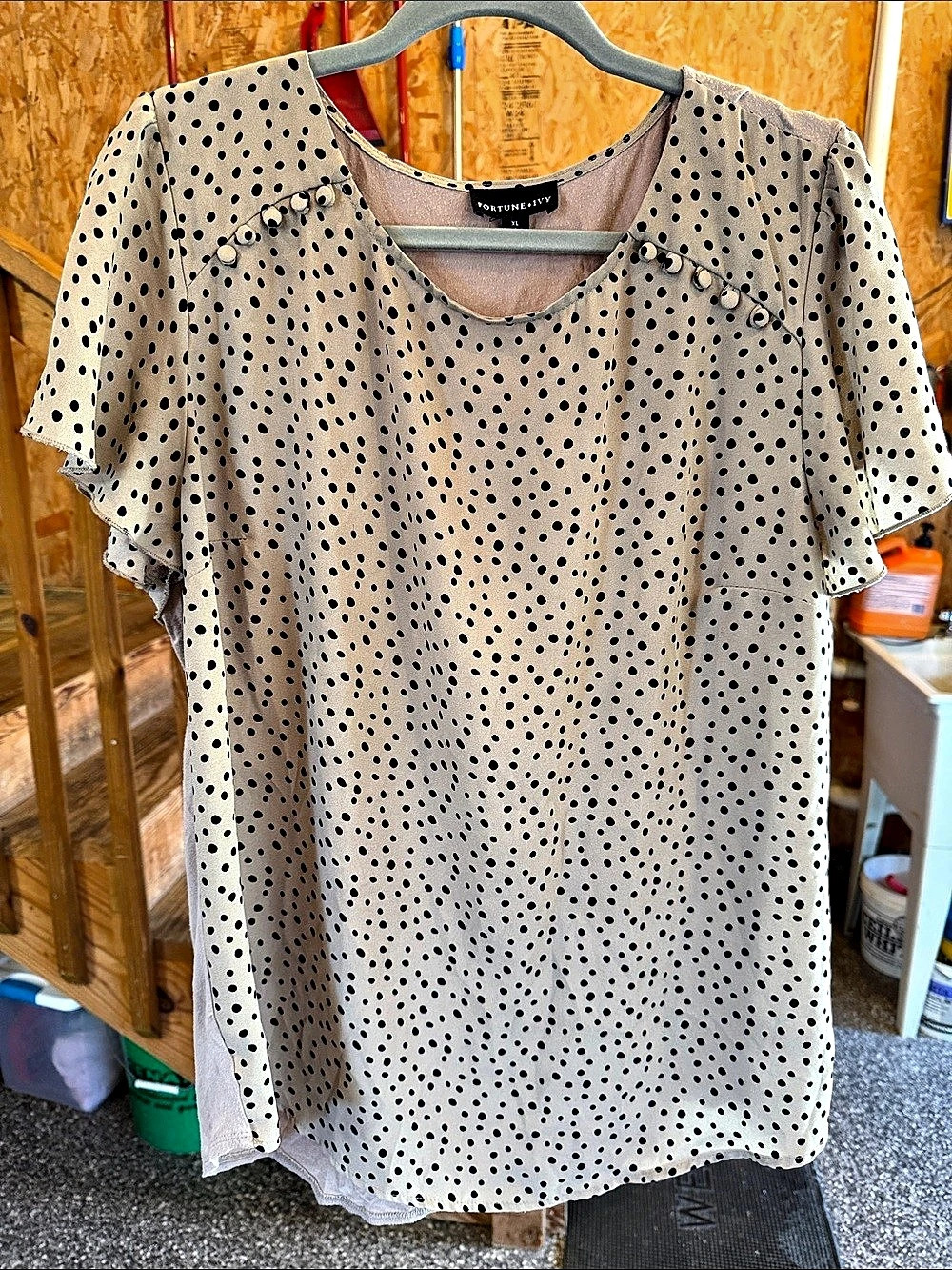 Fortune + Ivy Polka Dot Short Sleeve Blouse in Beige & Black